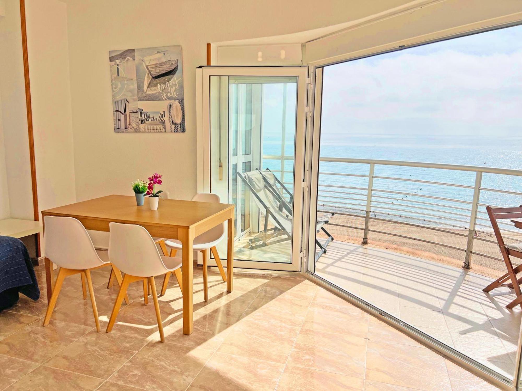 Atico Frente Al Mar 2 Terrazas Barbacoa Y Parking Sujeto A Disponibilidad Apartment El Campello Exterior foto