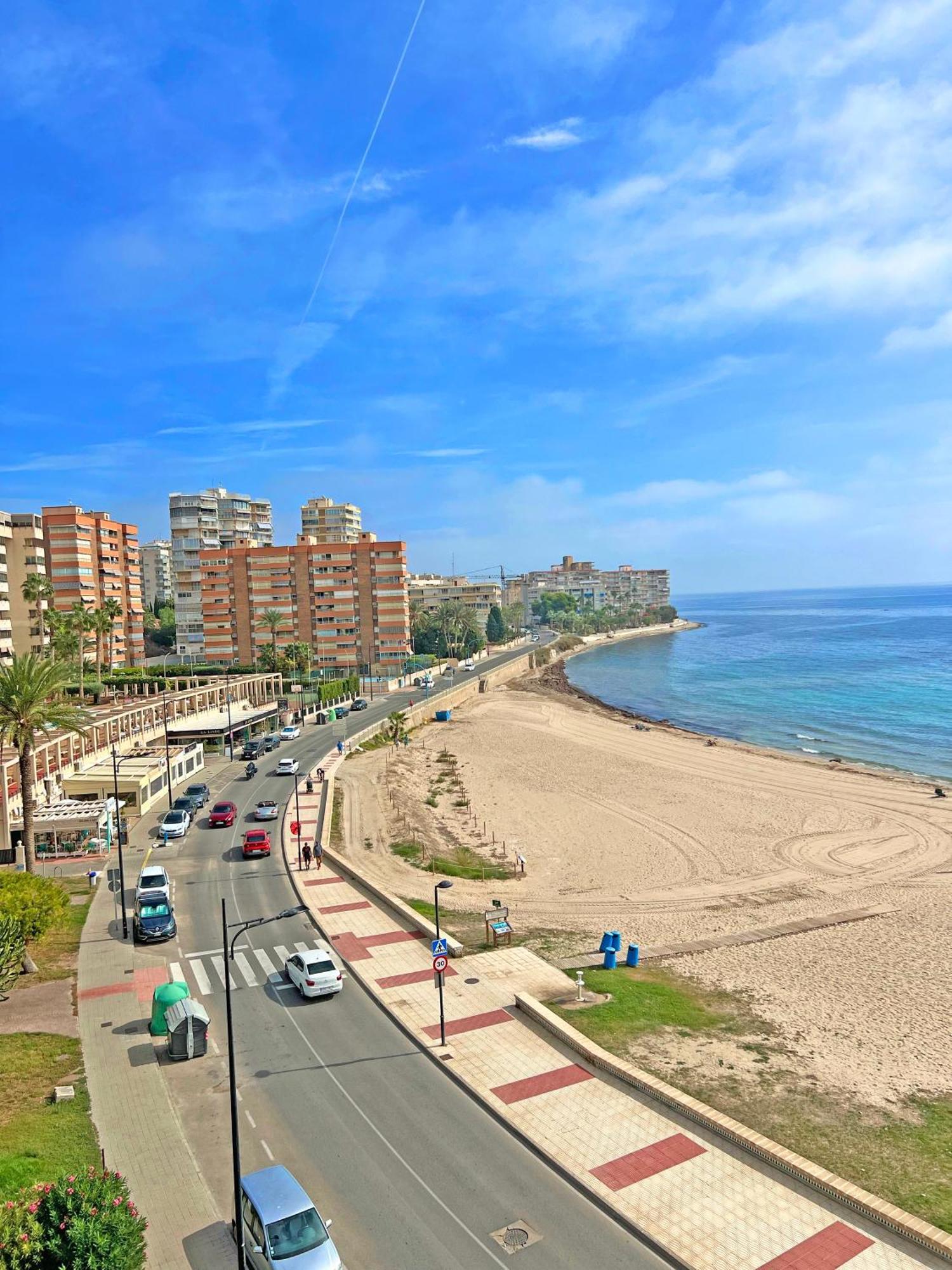 Atico Frente Al Mar 2 Terrazas Barbacoa Y Parking Sujeto A Disponibilidad Apartment El Campello Exterior foto